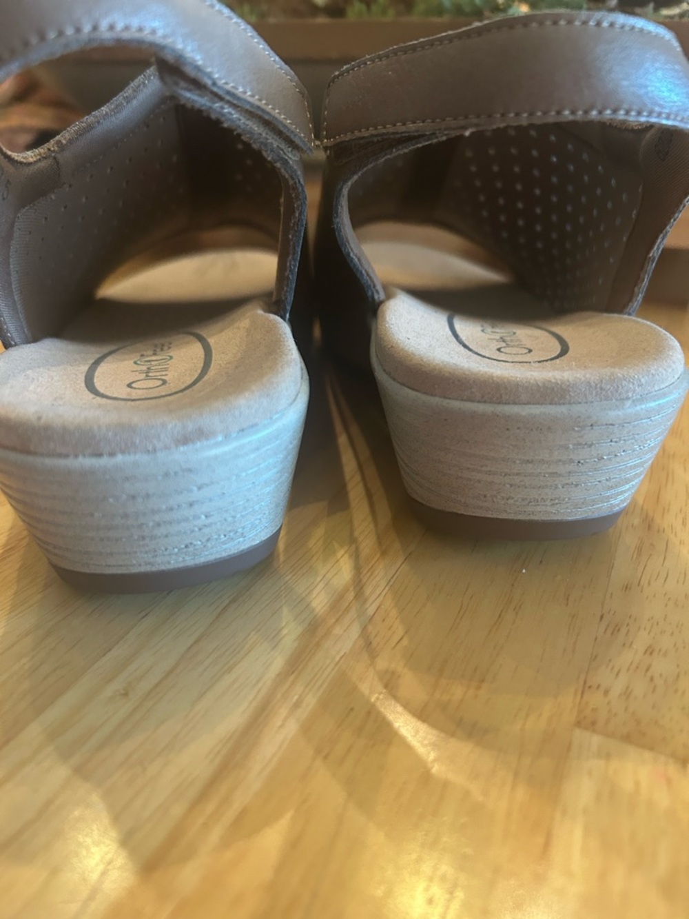 Orthofeet Hazel Comfort Sandals in Taupe 7.5 wedge Velcro comfortable walking - Picture 6 of 13